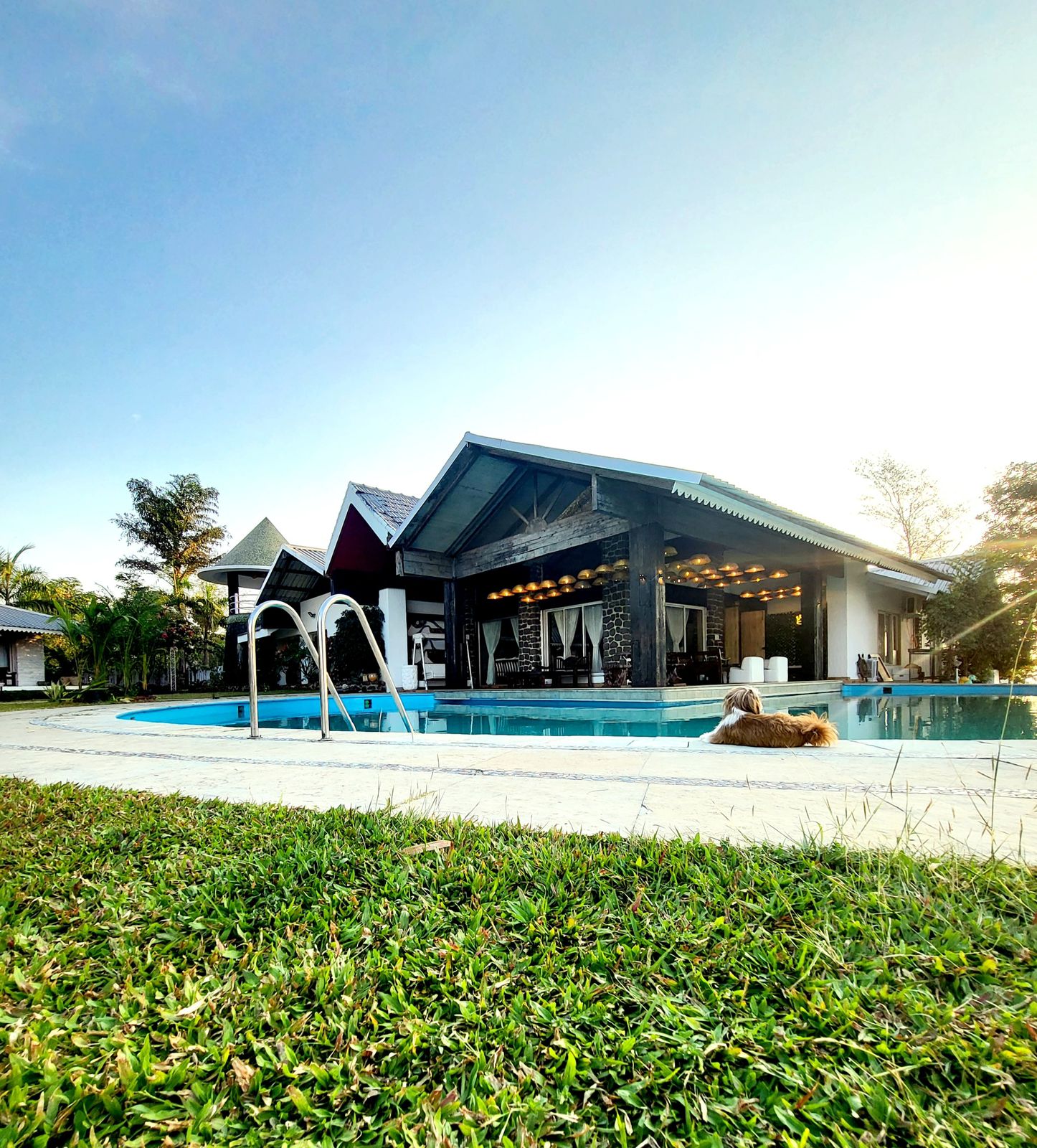 Casa White